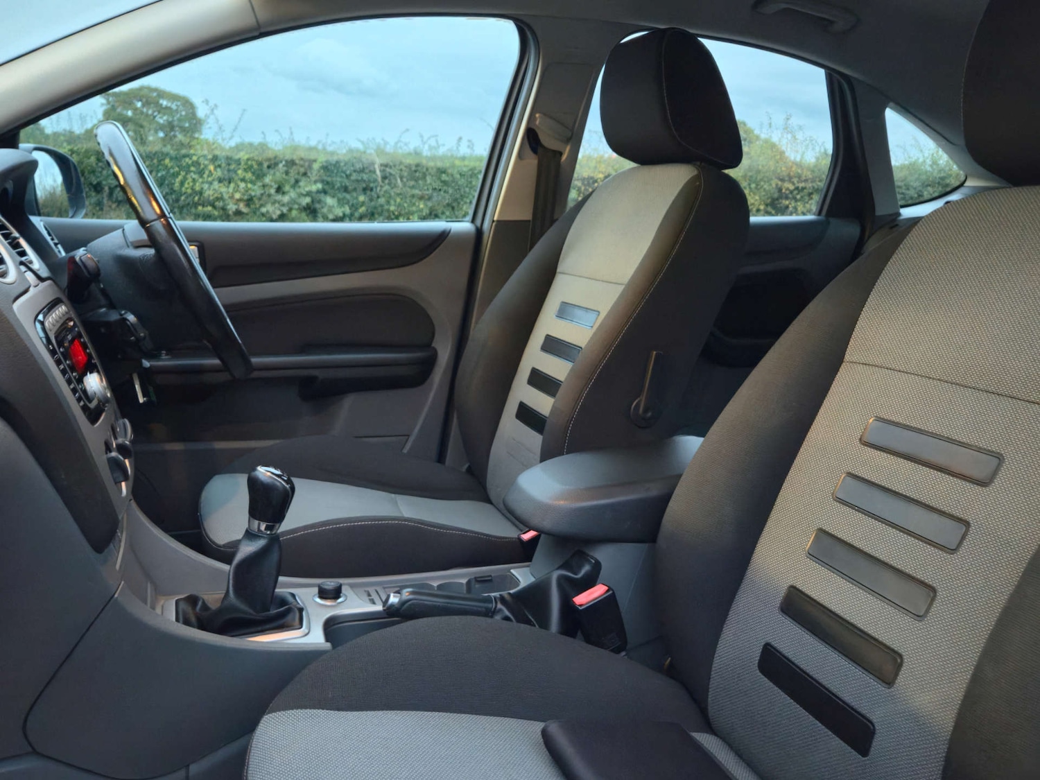 Used Ford Focus 2010 for sale - 76314259: Photo 30