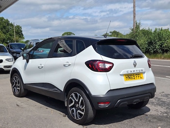 Used Renault Captur 2019 for sale - 77198047: Photo