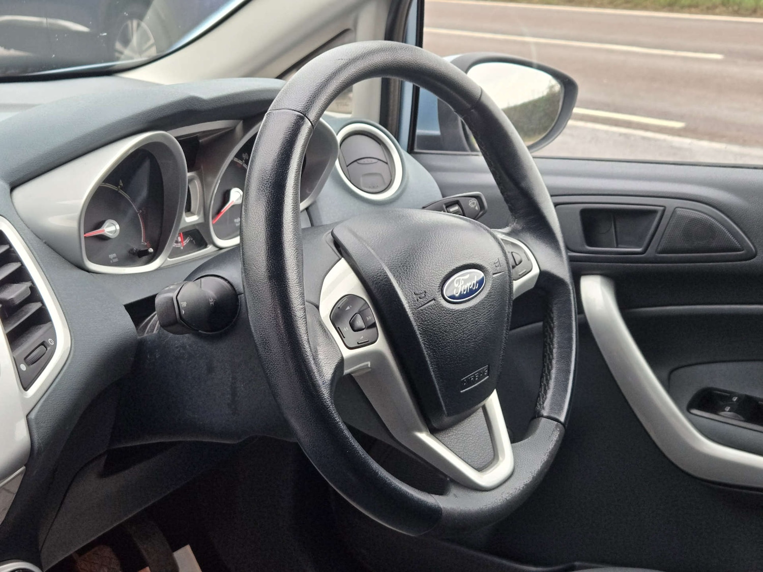 Used Ford Fiesta 2009 for sale - 77850730: Photo 30