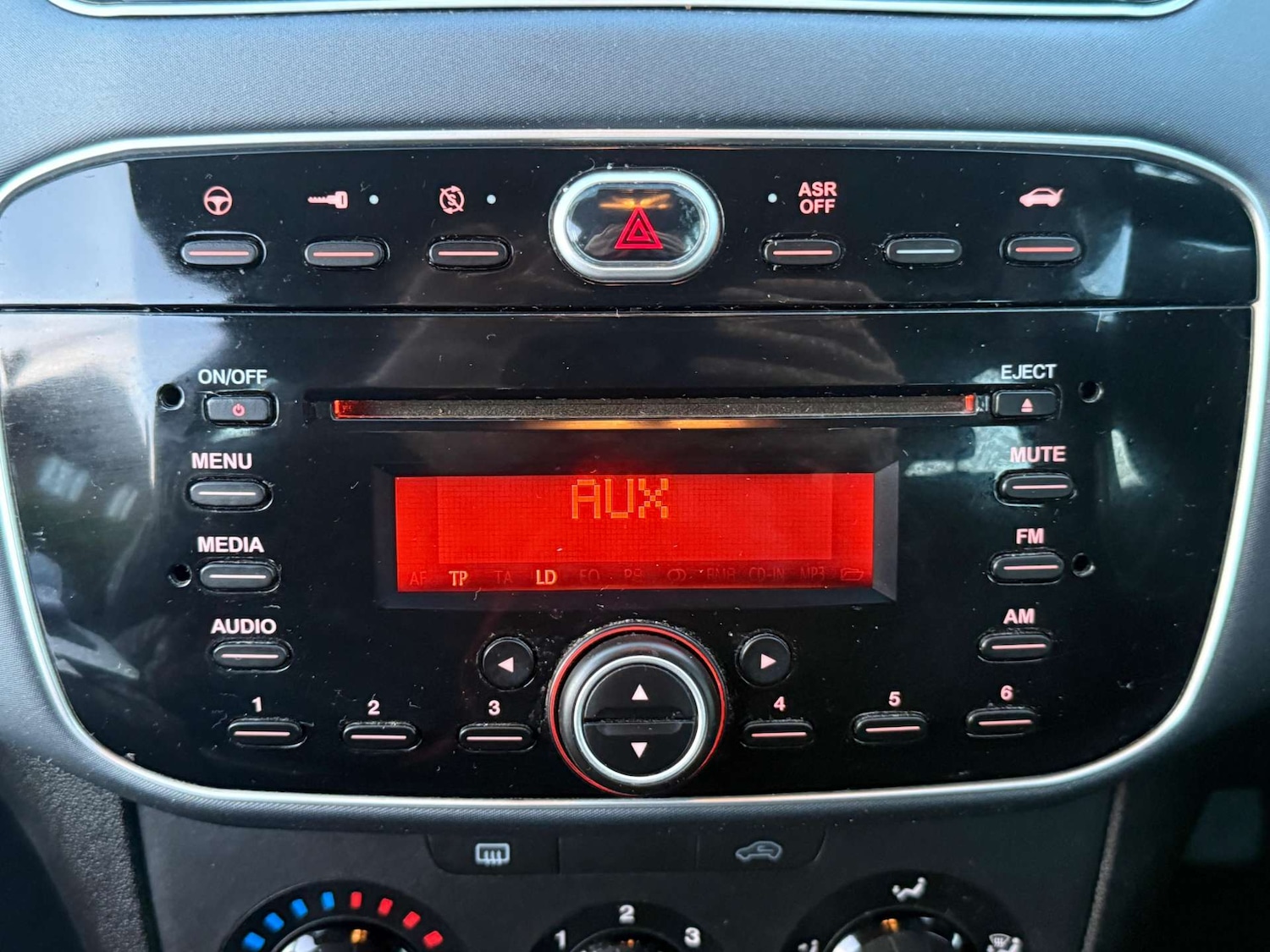 Used Fiat Punto Evo 2011 for sale - 76921223: Photo 13