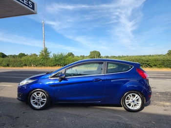 Used Ford Fiesta 2015 for sale - 79315232: Photo