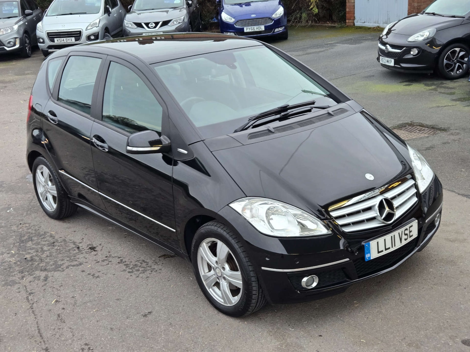 Used Mercedes-Benz A-Class 2011 for sale - 77558805: Photo 16