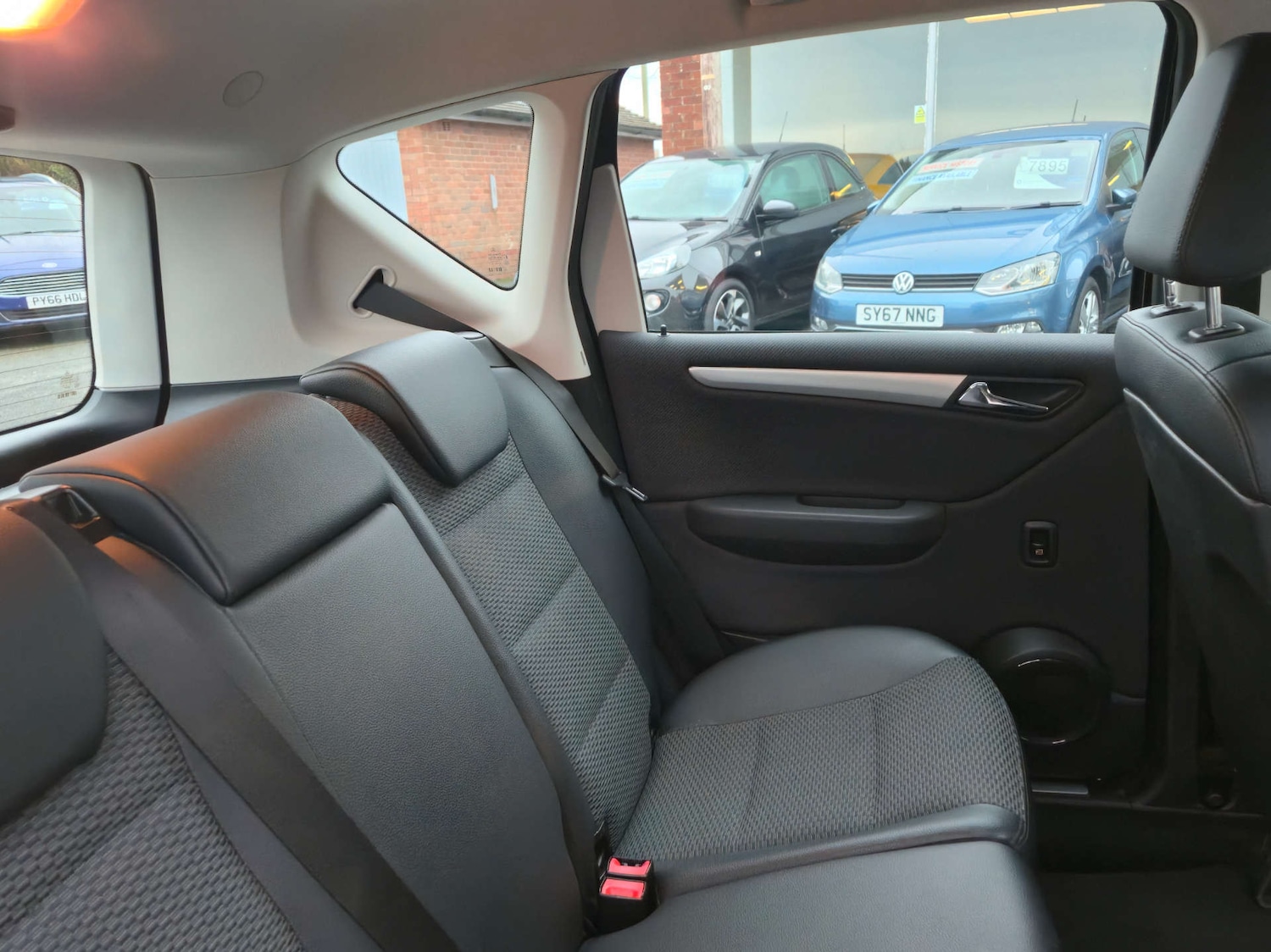 Used Mercedes-Benz A-Class 2011 for sale - 77558805: Photo 25