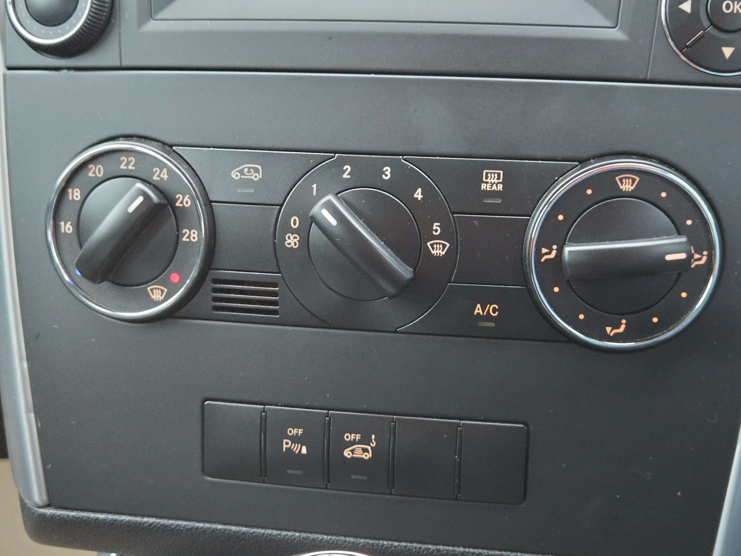 Used Mercedes-Benz A-Class 2011 for sale - 77558805: Photo 35