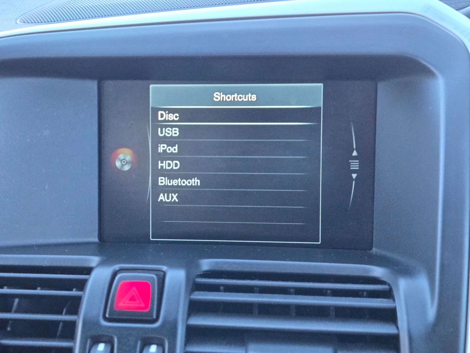 Used Volvo XC60 2015 for sale - 77396730: Photo 35