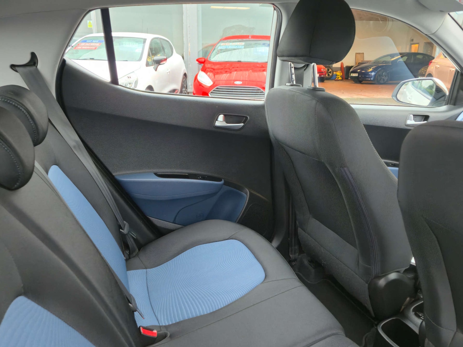 Used Hyundai i10 2015 for sale - 76659841: Photo 23