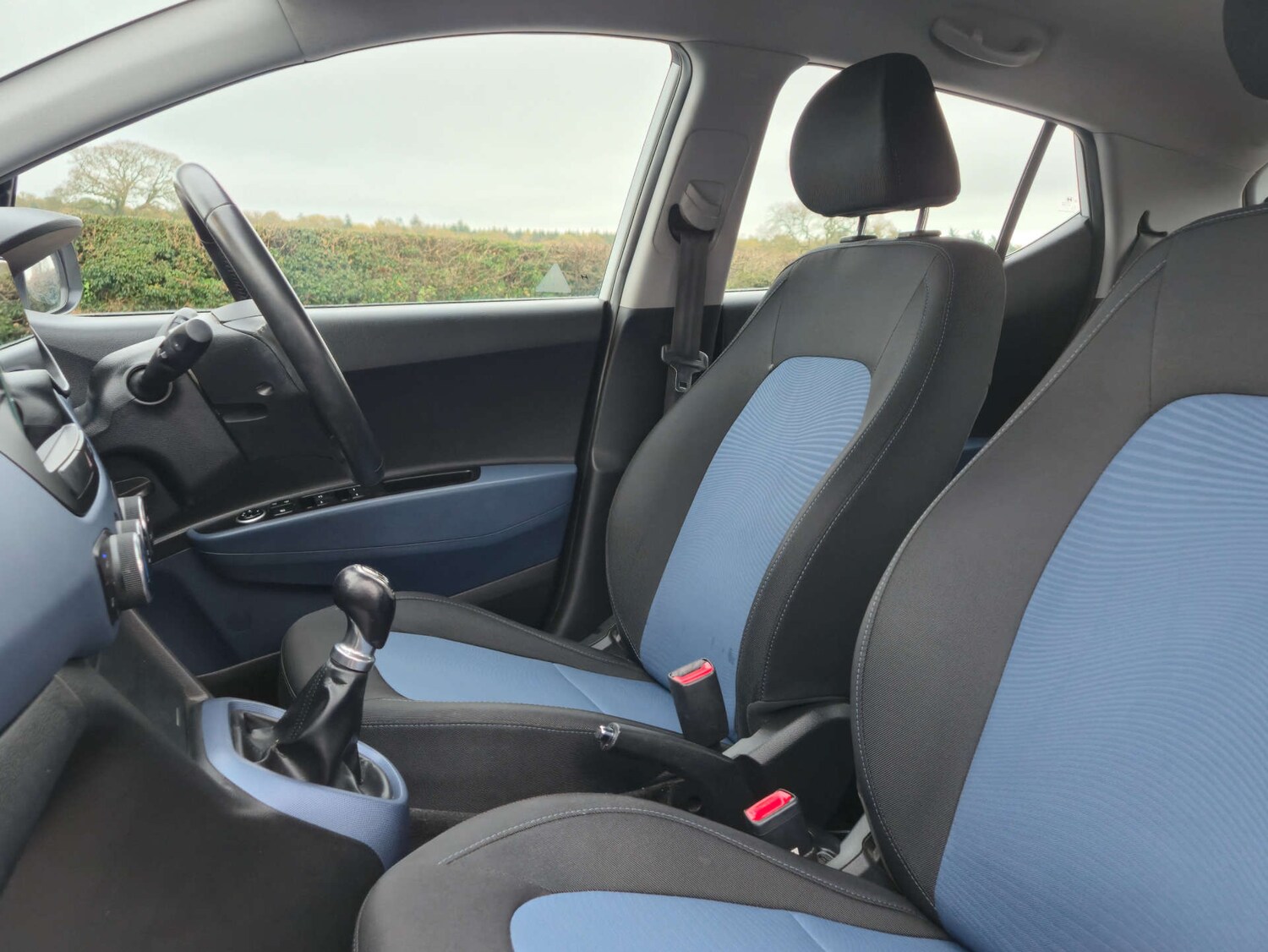 Used Hyundai i10 2015 for sale - 76659841: Photo 28