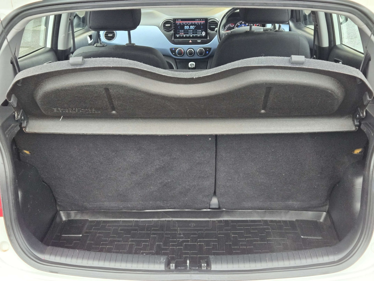 Used Hyundai i10 2015 for sale - 76659841: Photo 6