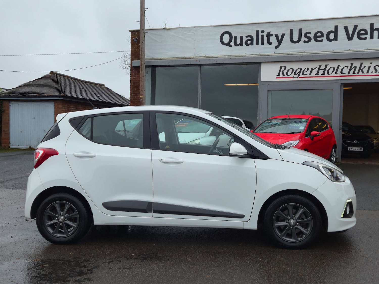 Used Hyundai i10 2015 for sale - 76659841: Photo 8