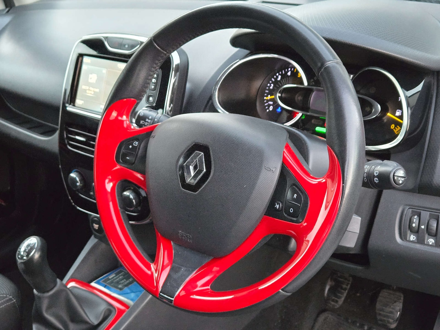 Used Renault Clio 2014 for sale - 76376990: Photo 18