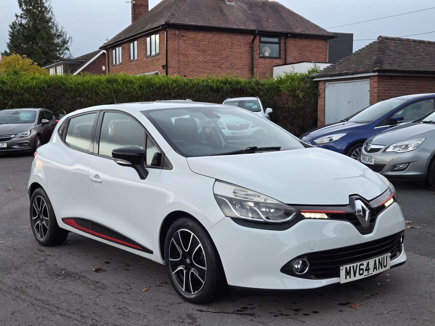 Used Renault Clio 2014 for sale - 76376990: Photo 8