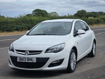 Used Vauxhall Astra 2013 for sale - 79238230: Photo