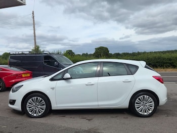 Used Vauxhall Astra 2013 for sale - 79238230: Photo