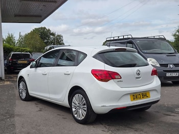 Used Vauxhall Astra 2013 for sale - 79238230: Photo