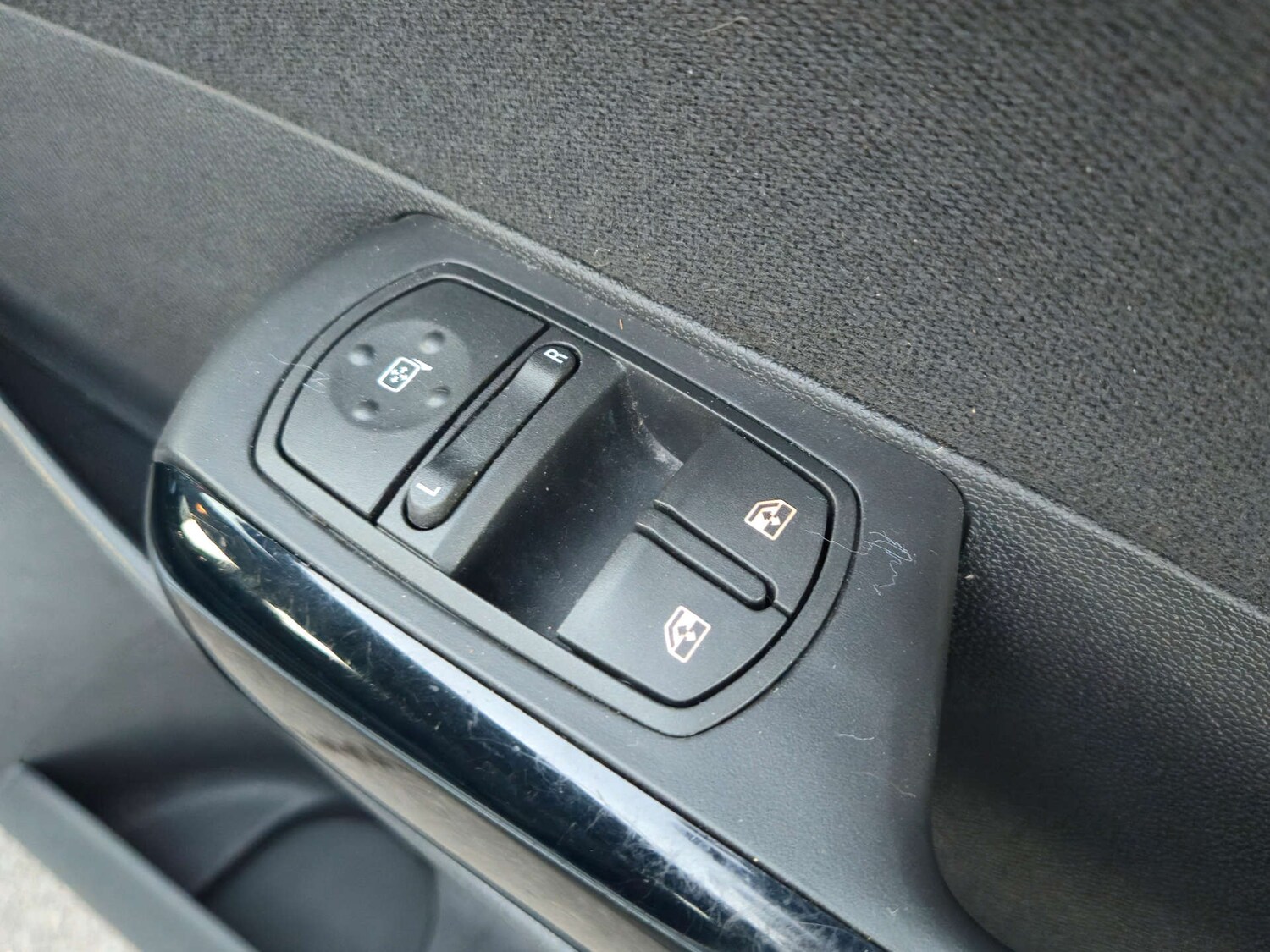 Used Vauxhall Corsa 2011 for sale - 76522555: Photo 25