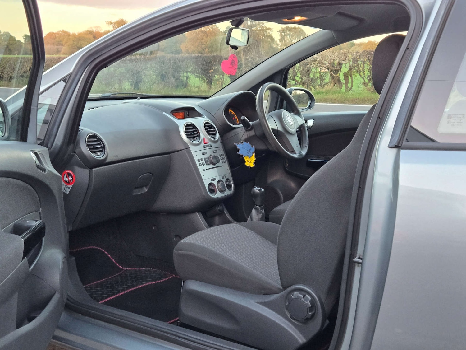 Used Vauxhall Corsa 2011 for sale - 76522555: Photo 27