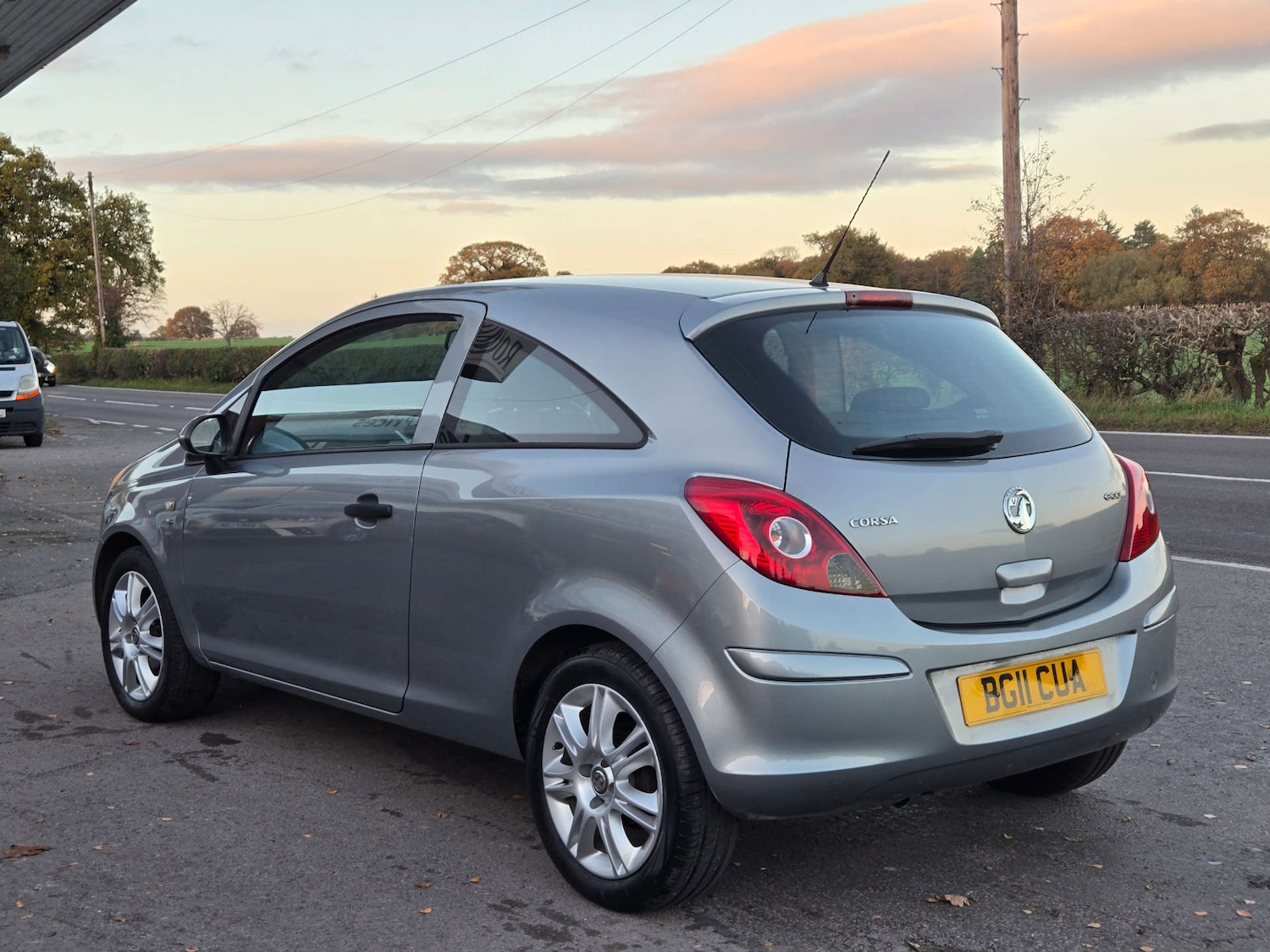 Used Vauxhall Corsa 2011 for sale - 76522555: Photo 4