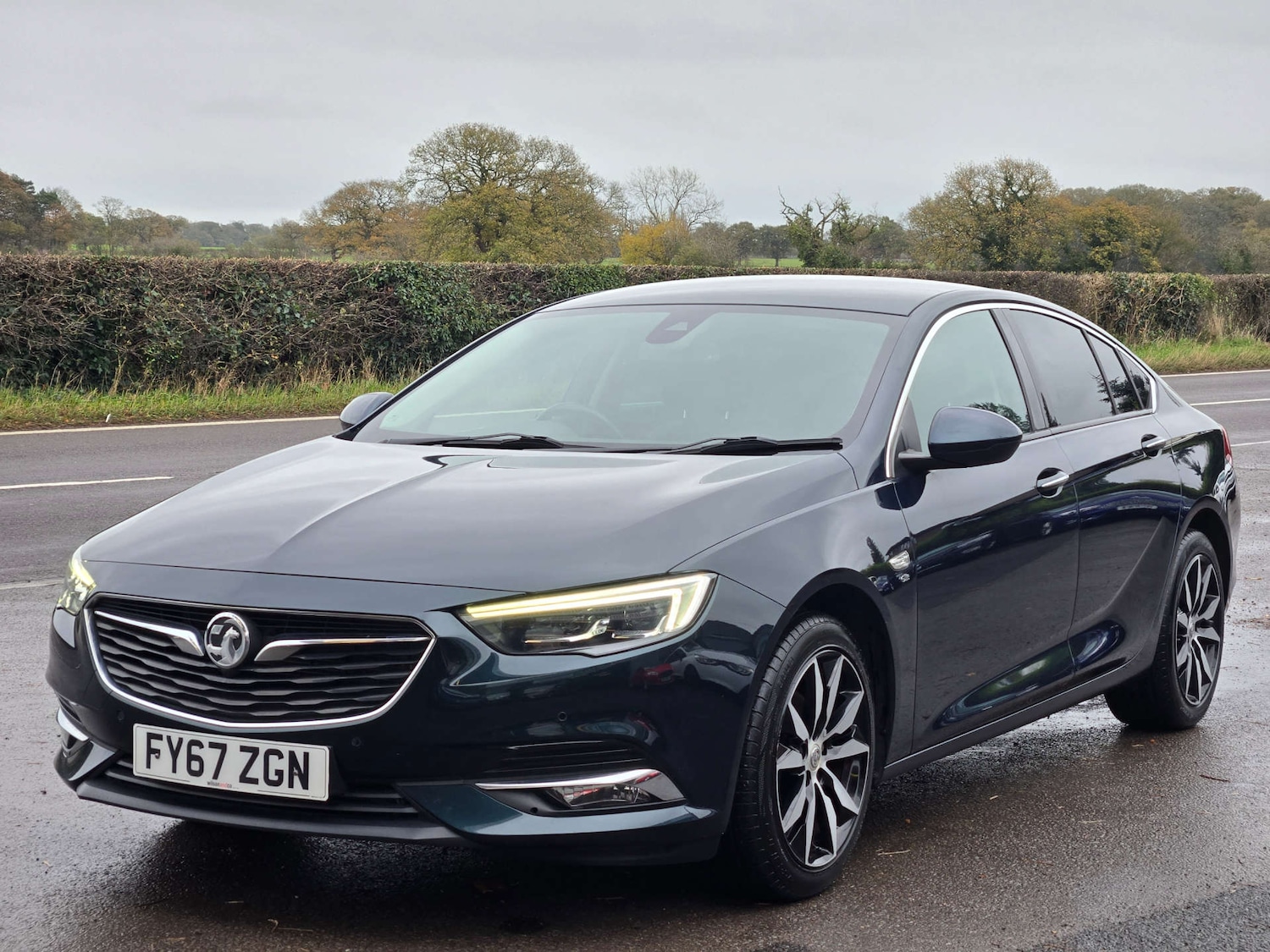 Used Vauxhall Insignia 2017 for sale - 76659843: Photo 2