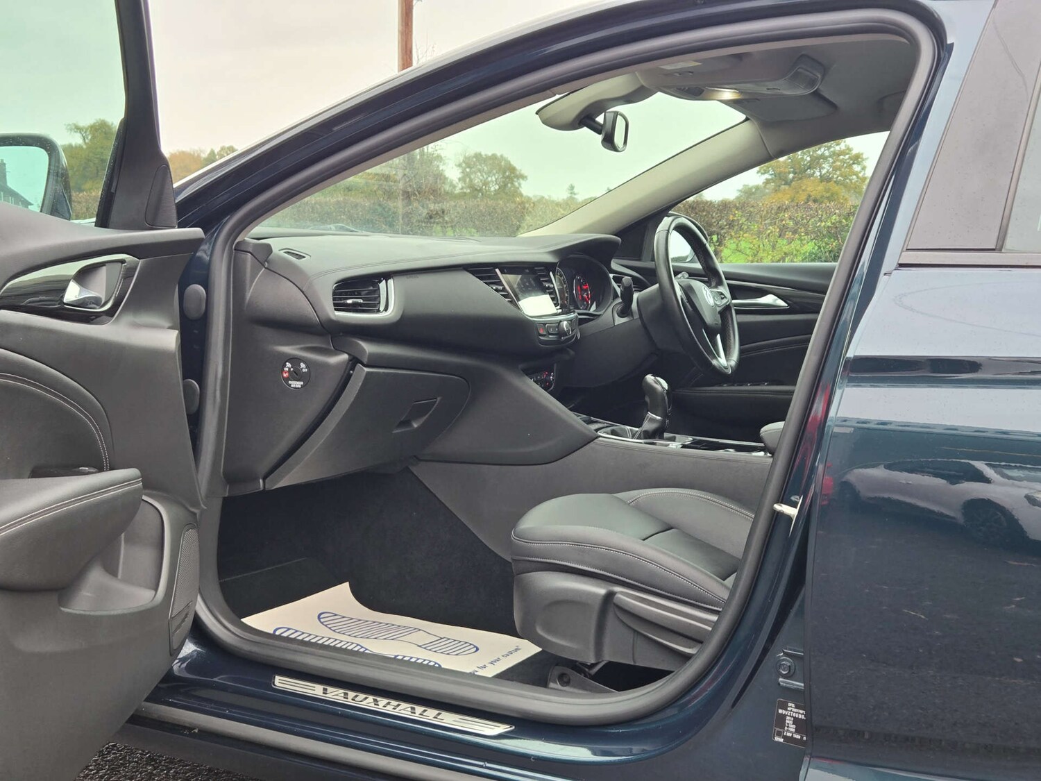 Used Vauxhall Insignia 2017 for sale - 76659843: Photo 25