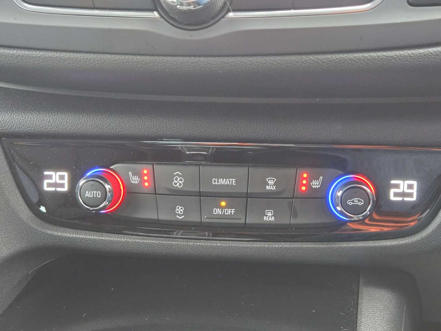 Used Vauxhall Insignia 2017 for sale - 76659843: Photo 34