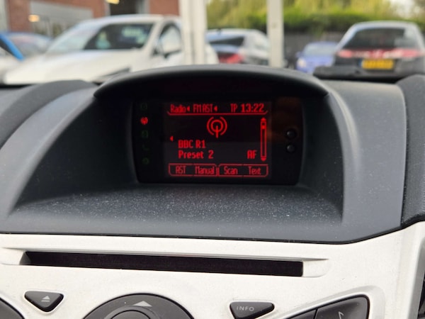 Used Ford Fiesta 2012 for sale - 76237431: Photo 27