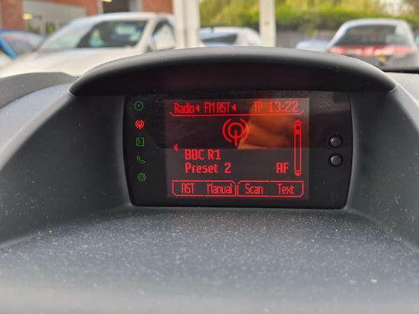Used Ford Fiesta 2012 for sale - 76237431: Photo 28