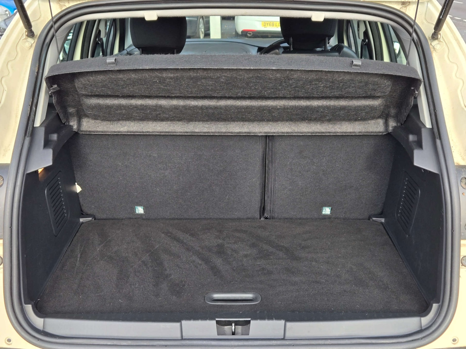 Used Renault Captur 2016 for sale - 76437903: Photo 10