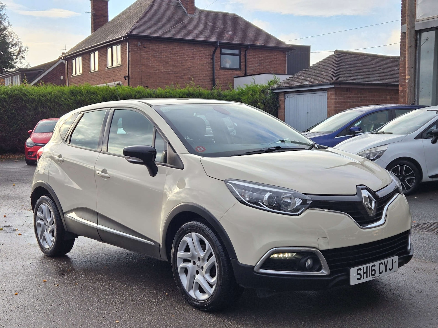 Used Renault Captur 2016 for sale - 76437903: Photo 16