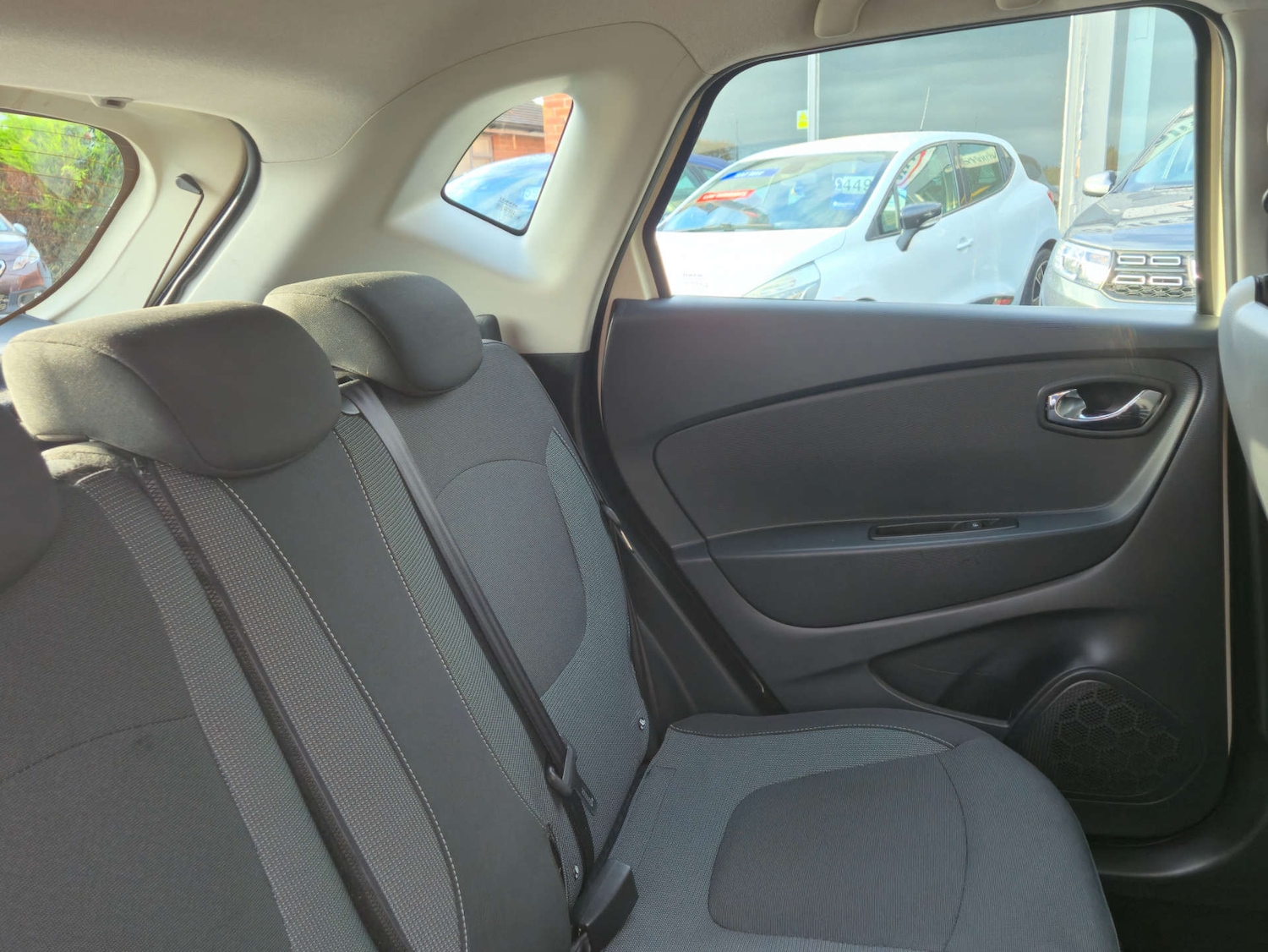 Used Renault Captur 2016 for sale - 76437903: Photo 18