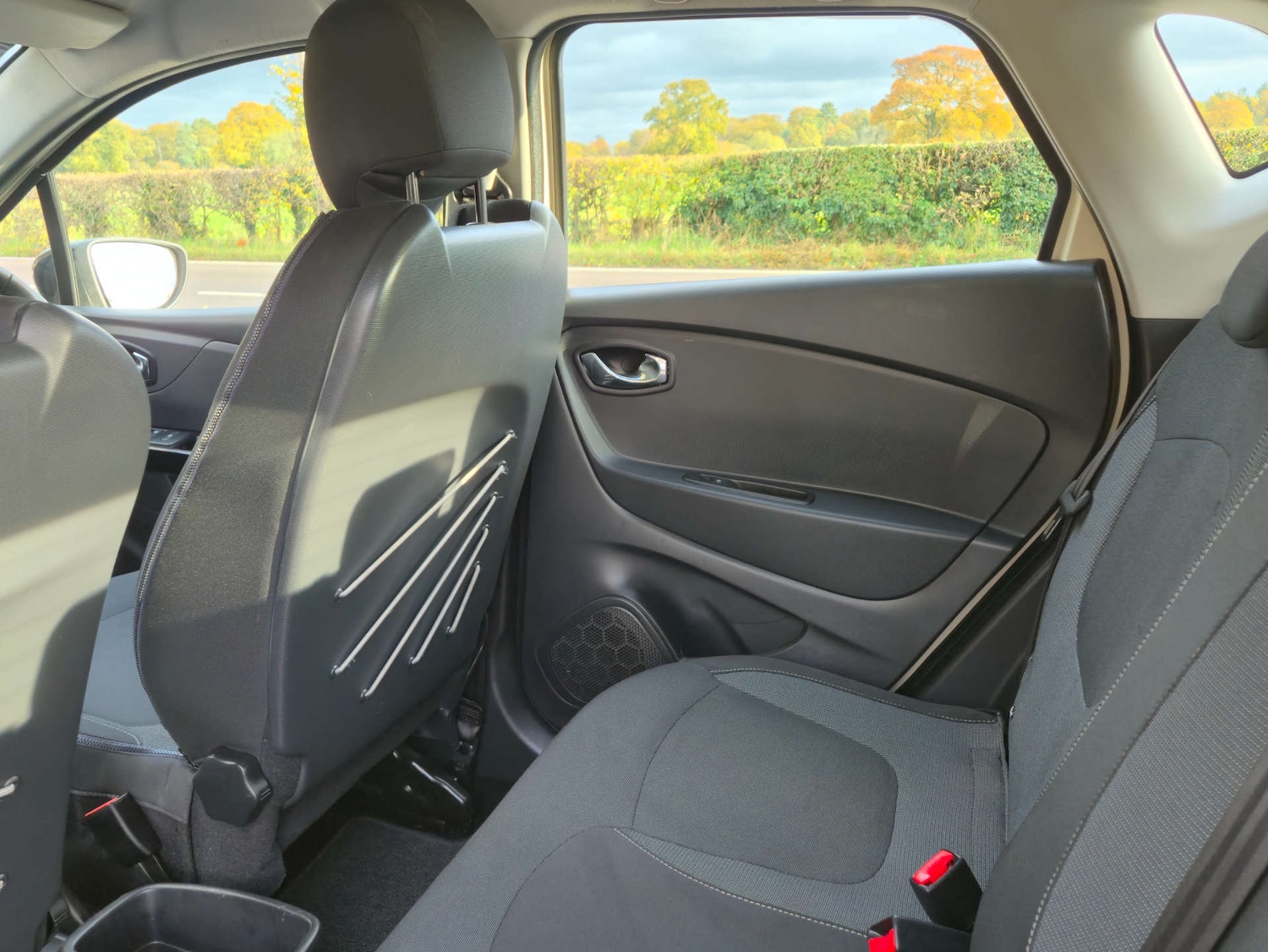 Used Renault Captur 2016 for sale - 76437903: Photo 21