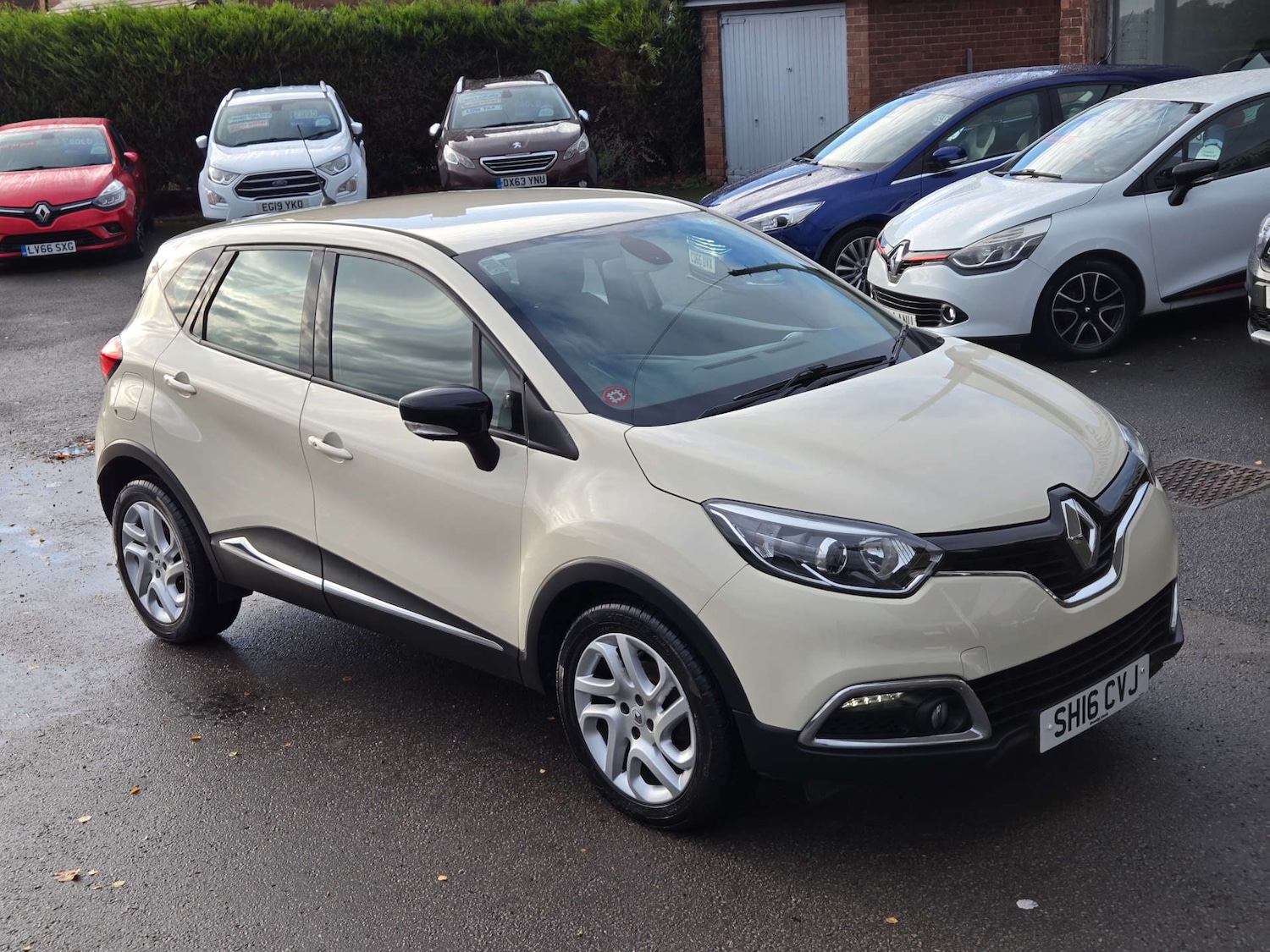Used Renault Captur 2016 for sale - 76437903: Photo 28