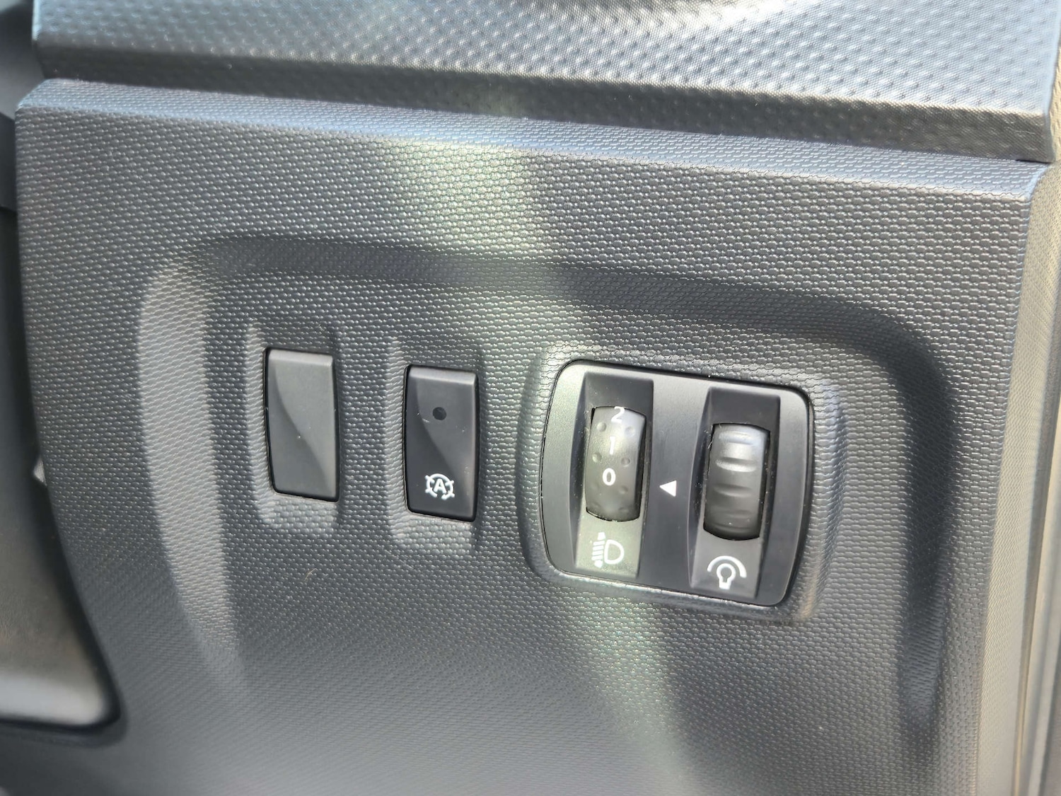 Used Renault Captur 2016 for sale - 76437903: Photo 32