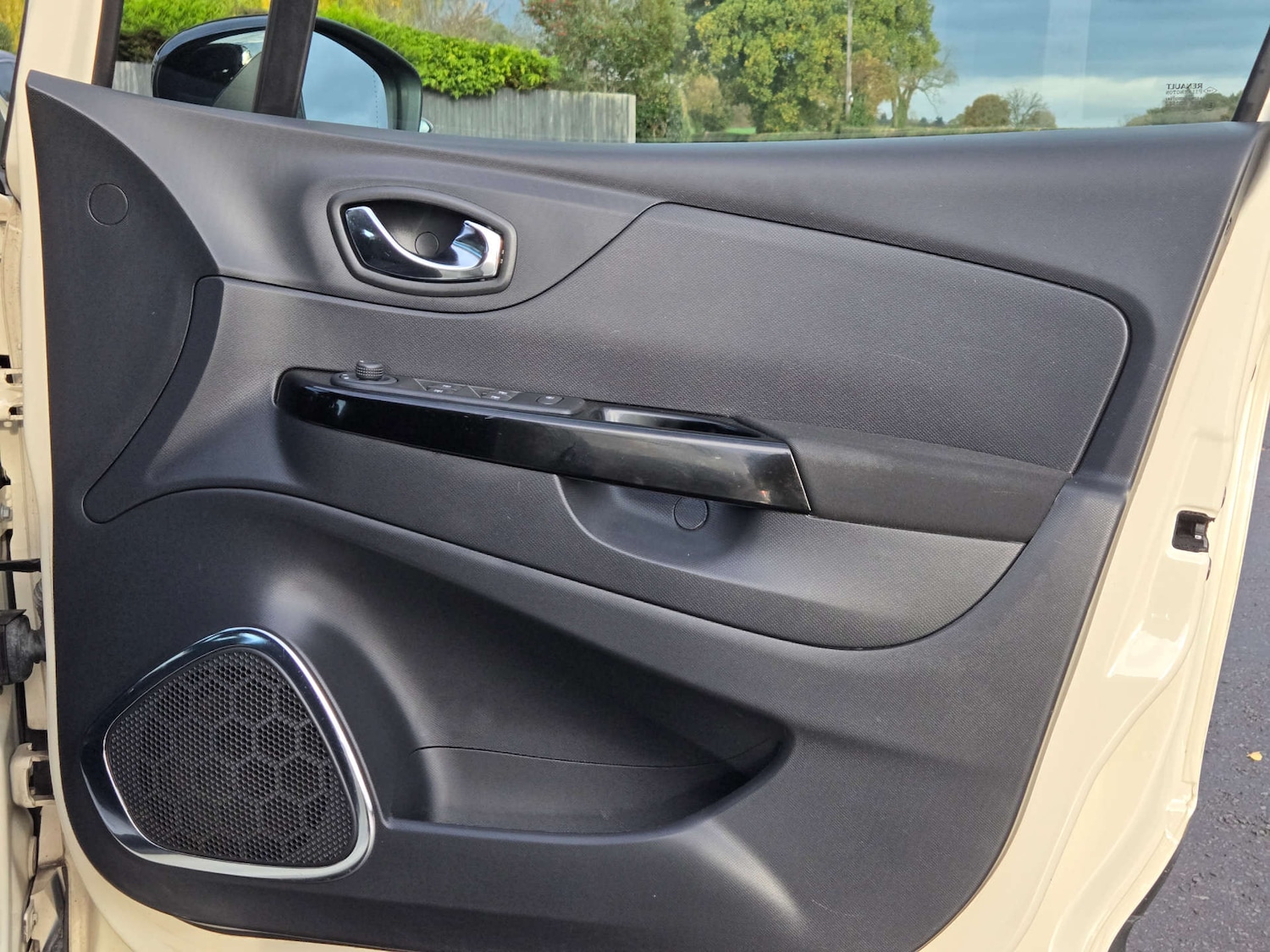 Used Renault Captur 2016 for sale - 76437903: Photo 5