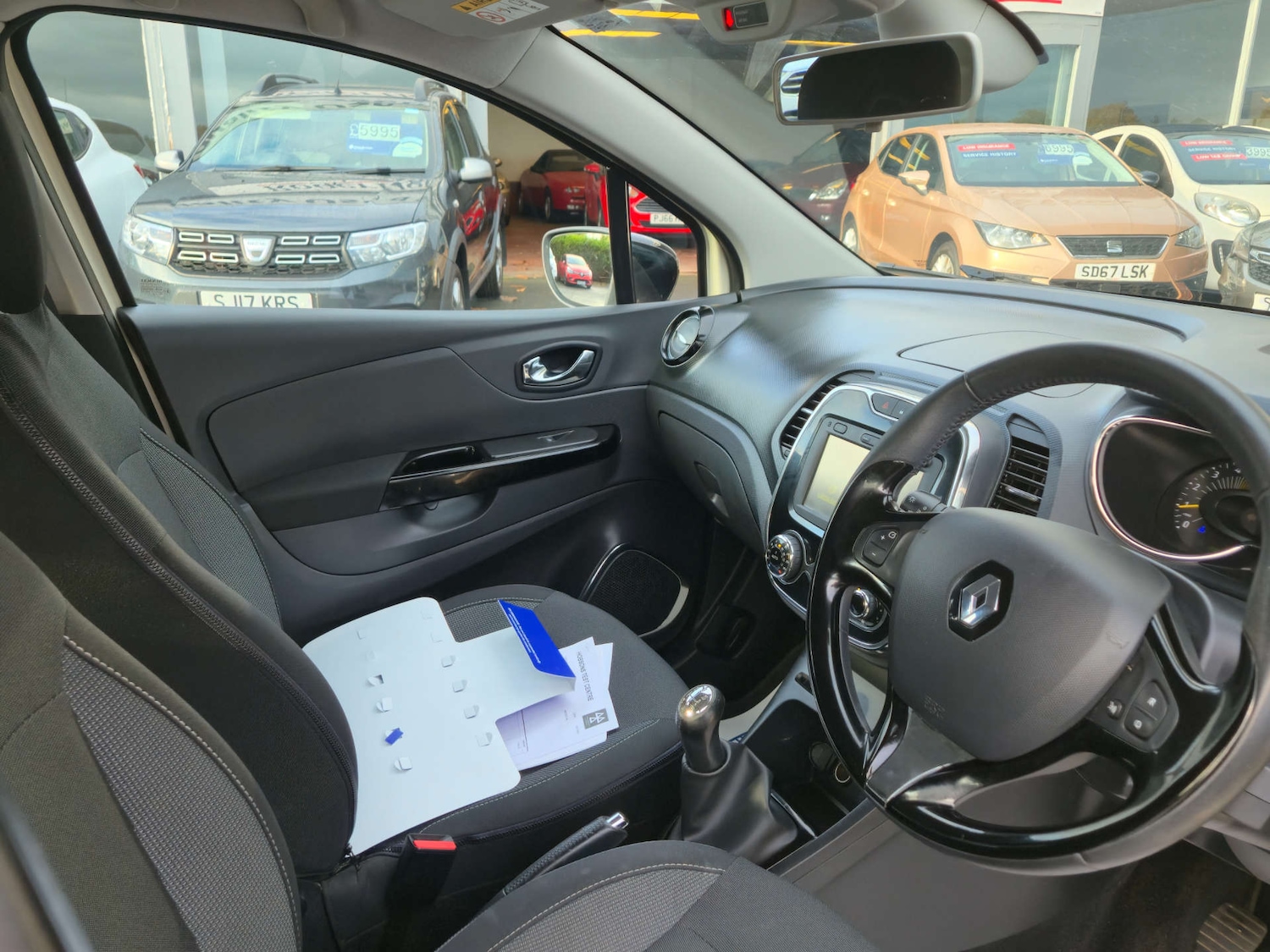 Used Renault Captur 2016 for sale - 76437903: Photo 9