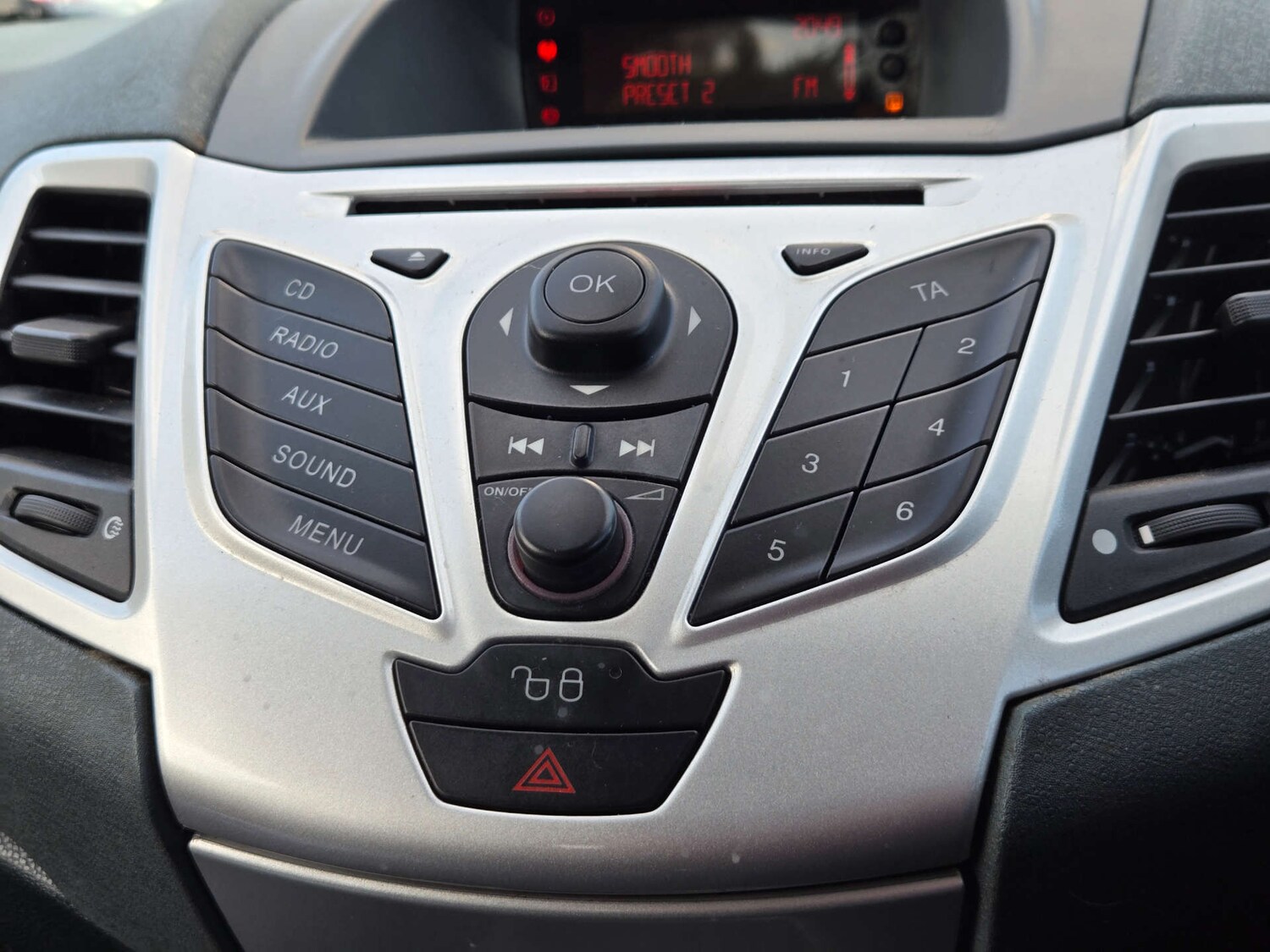 Used Ford Fiesta 2009 for sale - 78152407: Photo 37