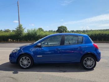 Used Renault Clio 2011 for sale - 79261336: Photo