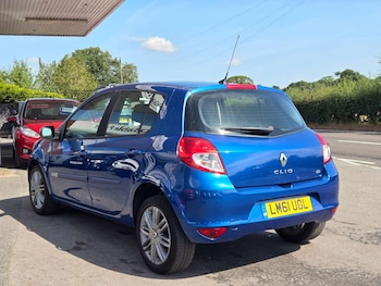 Used Renault Clio 2011 for sale - 79261336: Photo