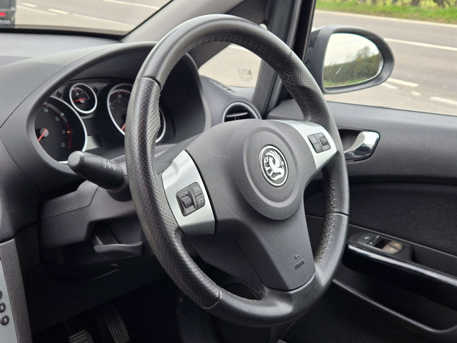 Used Vauxhall Corsa 2009 for sale - 77984234: Photo 31