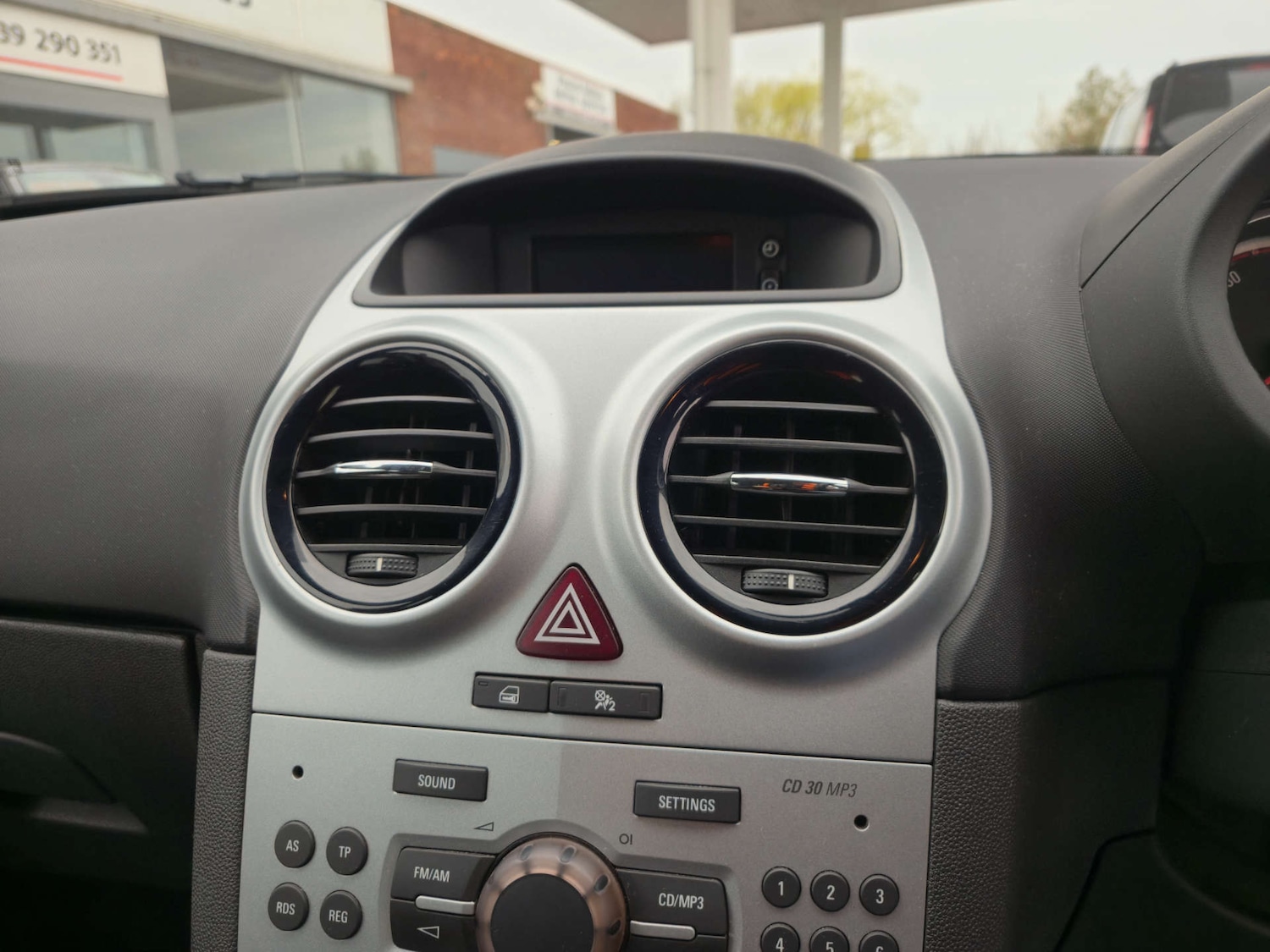 Used Vauxhall Corsa 2009 for sale - 77984234: Photo 35