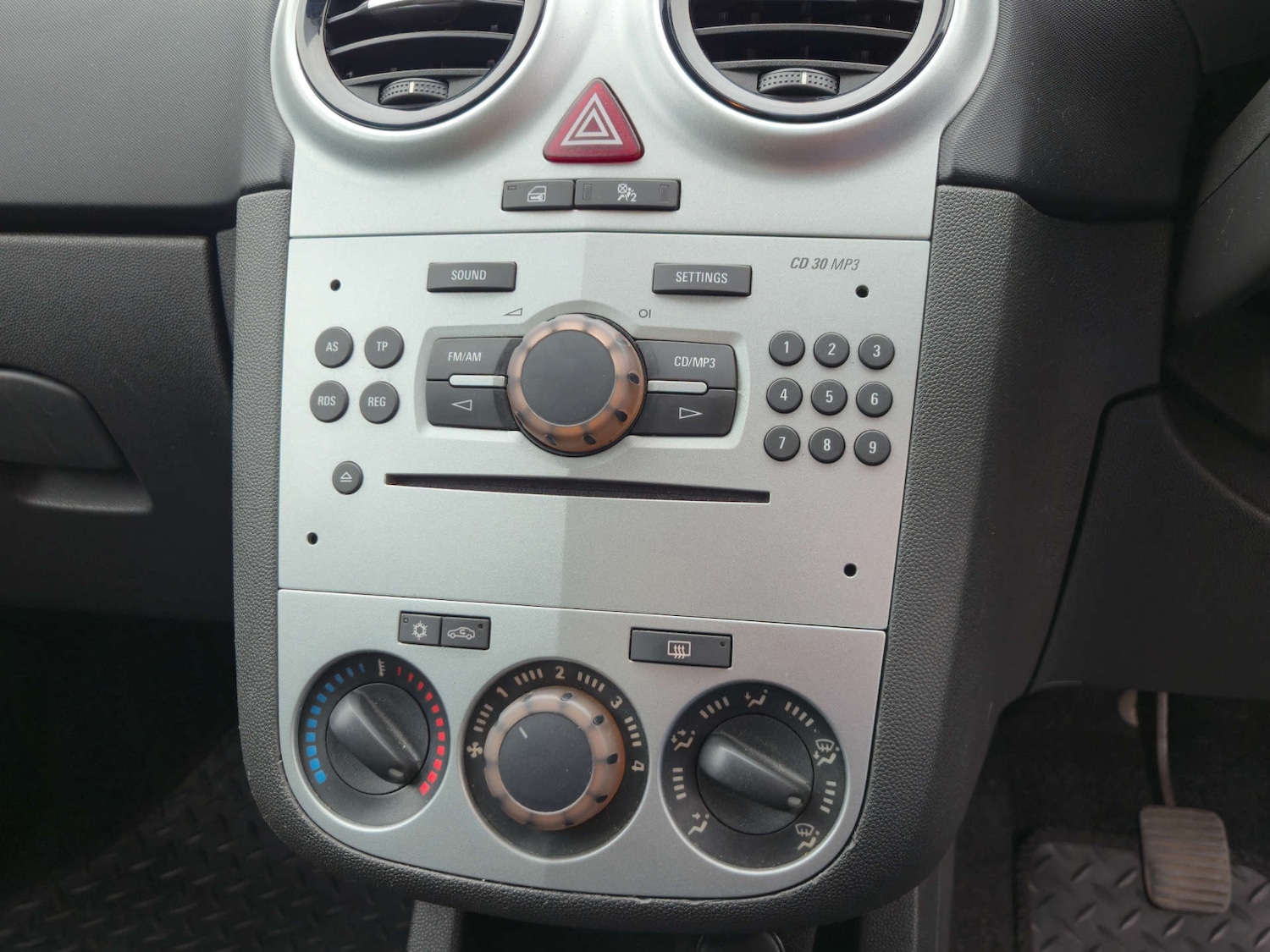 Used Vauxhall Corsa 2009 for sale - 77984234: Photo 36