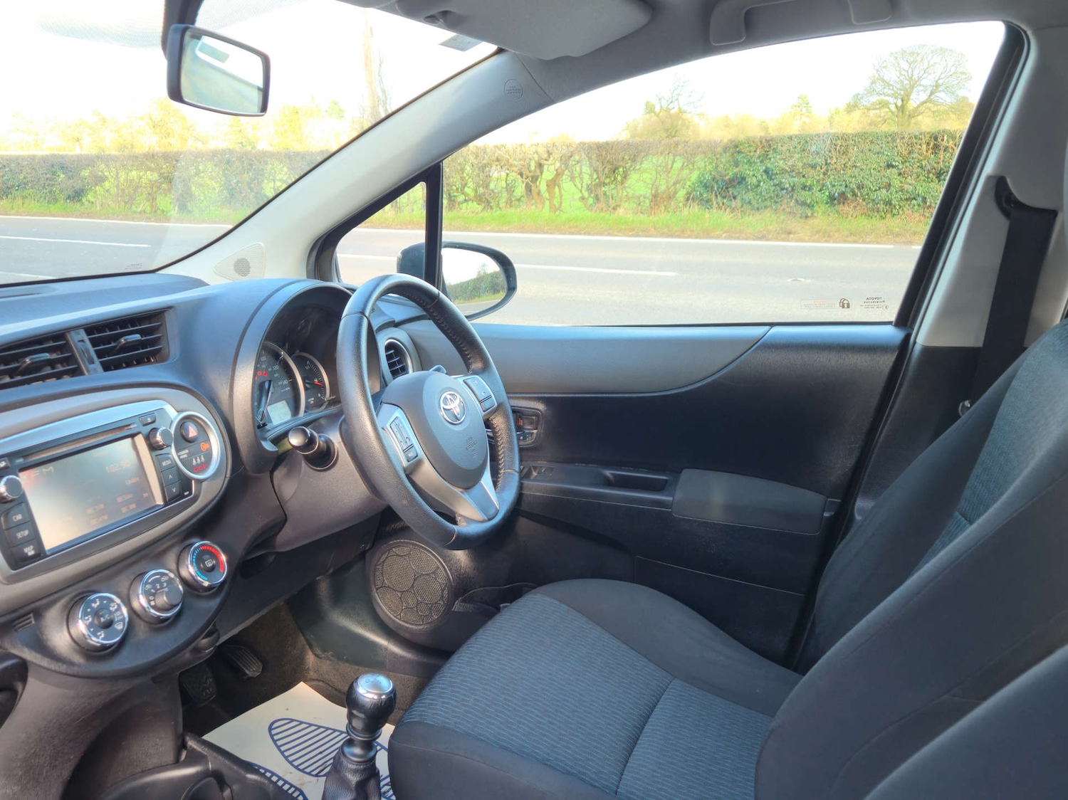 Used Toyota Yaris 2012 for sale - 77704056: Photo 30