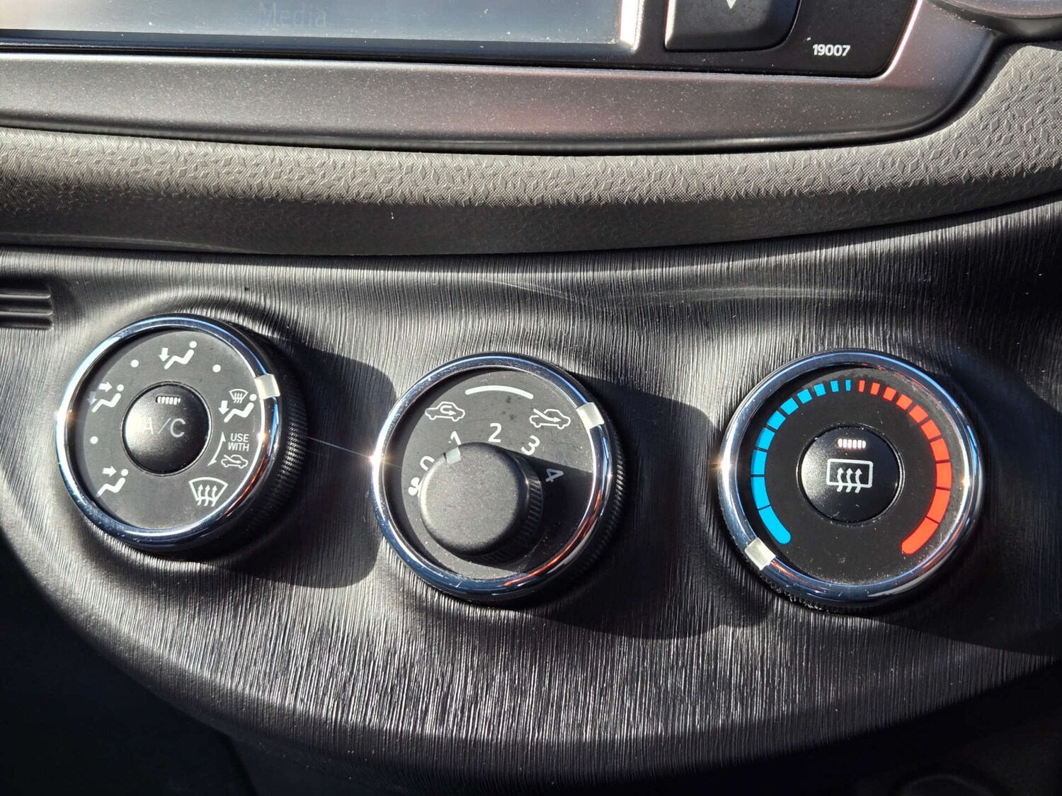 Used Toyota Yaris 2012 for sale - 77704056: Photo 36