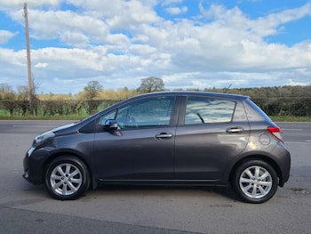 Used Toyota Yaris 2012 for sale - 77704056: Photo