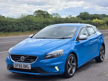 Used Volvo V40 2015 for sale - 75585892: Photo