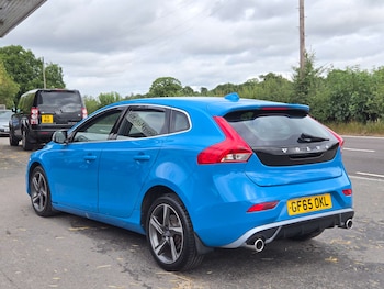 Used Volvo V40 2015 for sale - 75585892: Photo