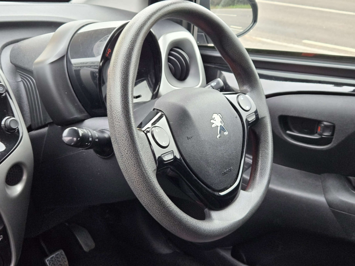 Used Peugeot 108 2015 for sale - 77794768: Photo 27