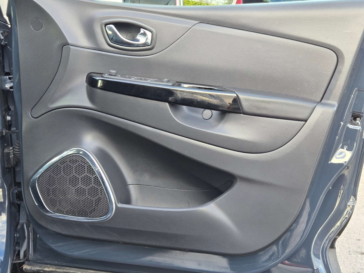 Used Renault Captur 2016 for sale - 77121299: Photo 17