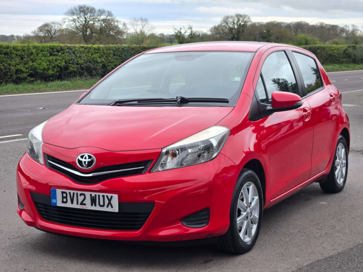 Used Toyota Yaris 2012 for sale - 78183447: Photo 2