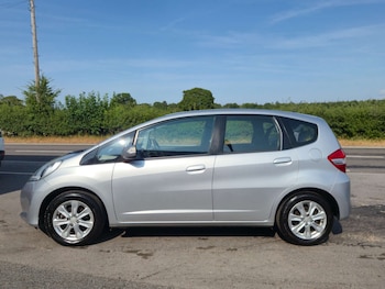 Used Honda Jazz 2011 for sale - 79238224: Photo