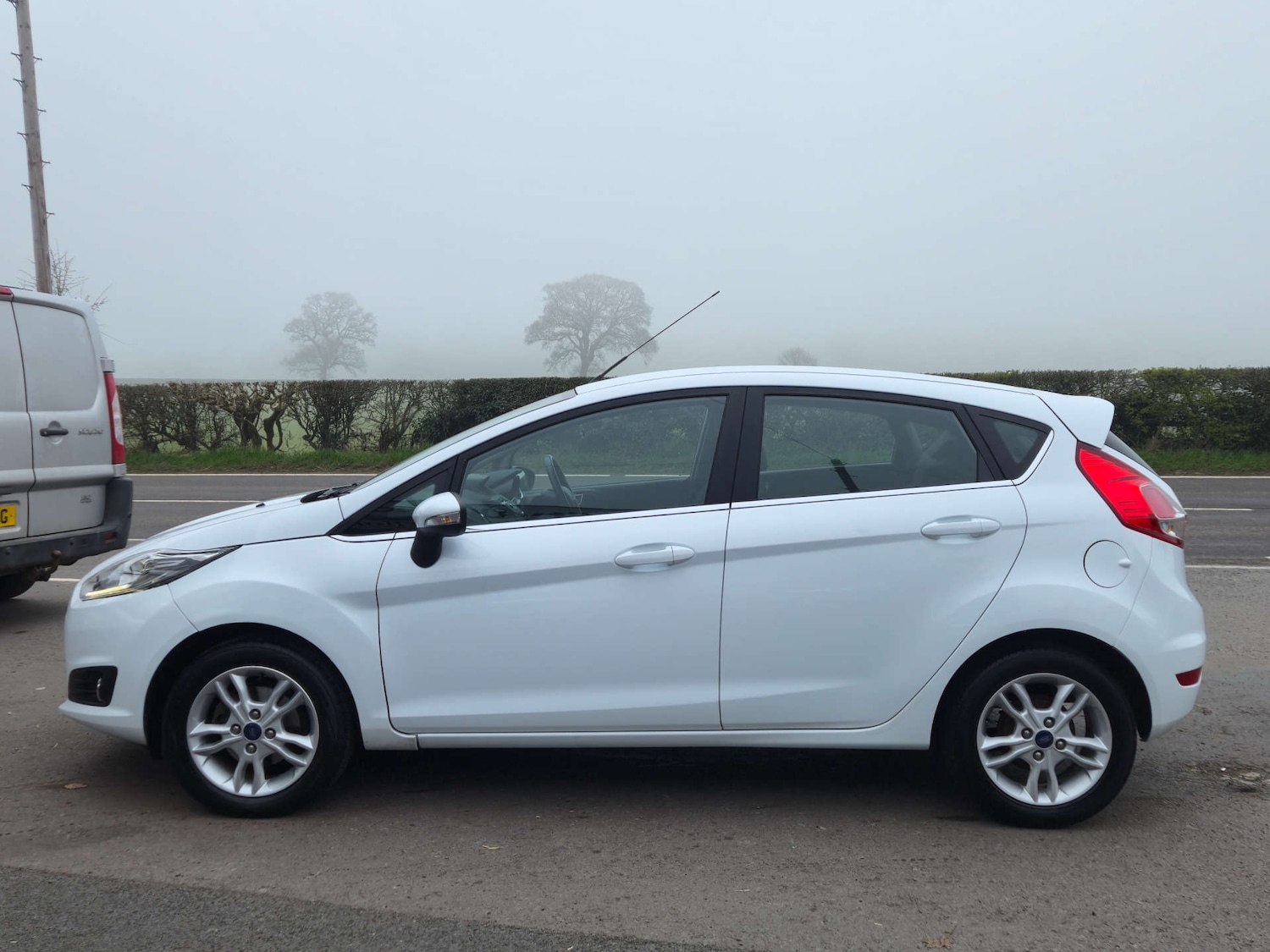 Used Ford Fiesta 2016 for sale - 77963176: Photo 3